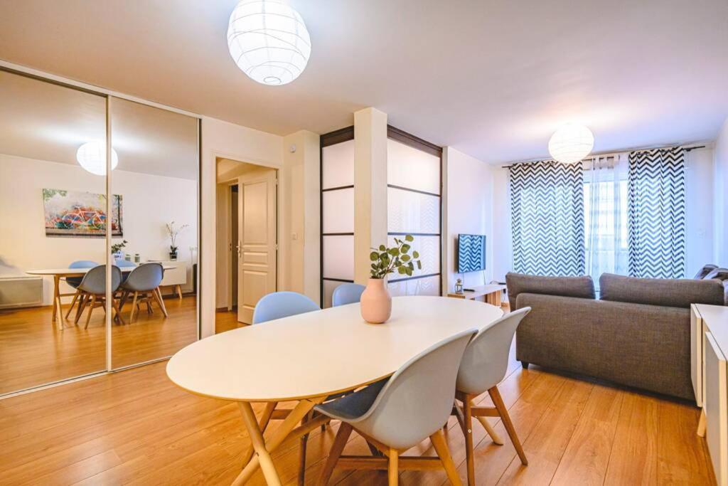 Camille - Appartement Avec Exterieur 랭스 외부 사진