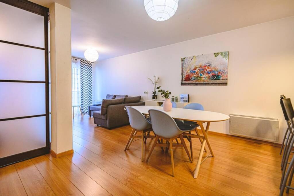 Camille - Appartement Avec Exterieur 랭스 외부 사진